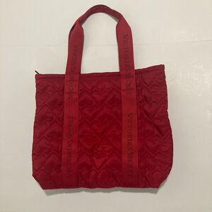 Victoria's Secret Quilted Puffer Red Hearts Weekender Travel Tote Bag NWT $60